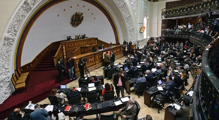 La Asamblea Nacional de Venezuela aprueba la ley de amnistía
