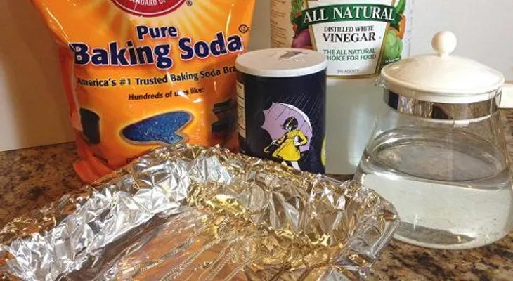 Cómo limpiar una cadena de plata de manera natural