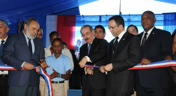 La importancia de la educación y la inversión del Gobierno en escuelas y liceos