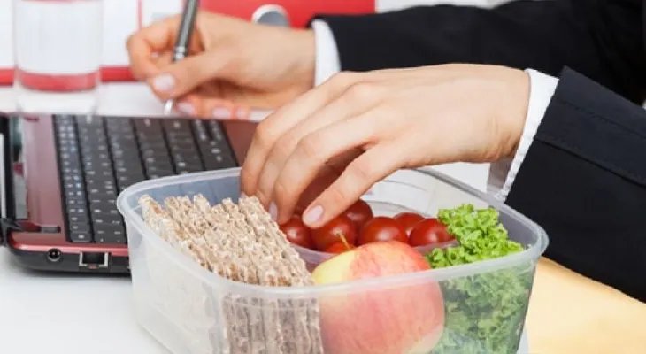 Dime en qué trabajas y te diré qué debes comer