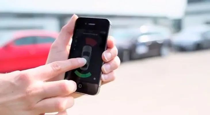 Video: Así funciona la aplicación para que el auto estacione solo