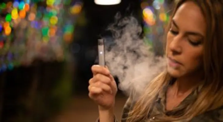 Asocian cigarrillos electrónicos a las enfermedades cardiovasculares y la depresión