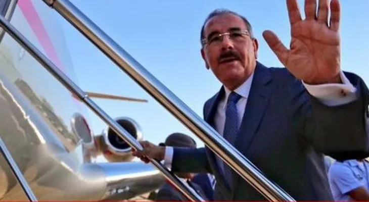 Danilo parte hacia Guatemala; explicará en Cumbre proceso regularización de haitianos 