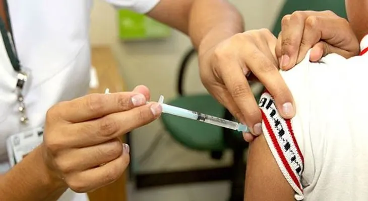  Alerta por fiebre amarilla en Brasil: "No todos los que viajan deben vacunarse"