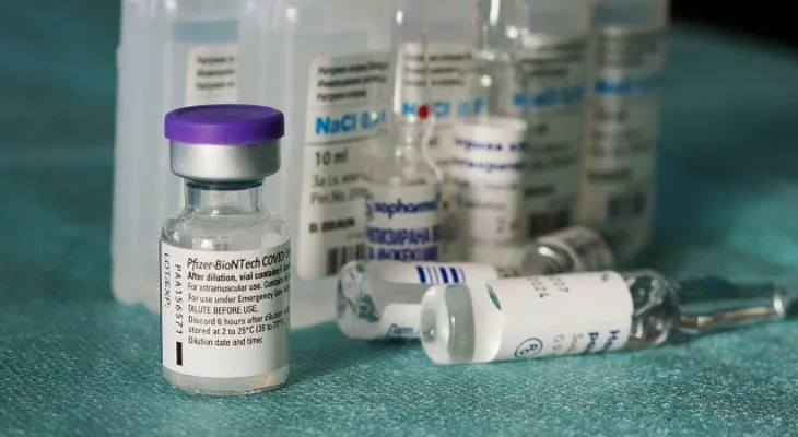 Pfizer pedirá una autorización de emergencia en EEUU para una tercera dosis de refuerzo