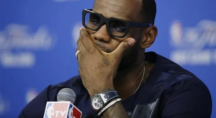  La respuesta de LeBron James a Donald Trump: "¡Oye, zángano Stephen Curry ya ha dicho que no va!" a la Casa Blanca 