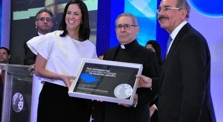 AIREN llama al Gobierno mejorar inversión de obras; Danilo encabeza acto