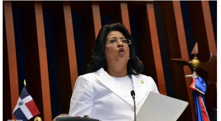 Lizardo presenta rendición de cuentas como presidenta del Senado