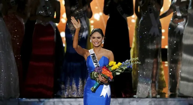 El teleprompter pone en duda alegado error presentador de Miss Universo 2015