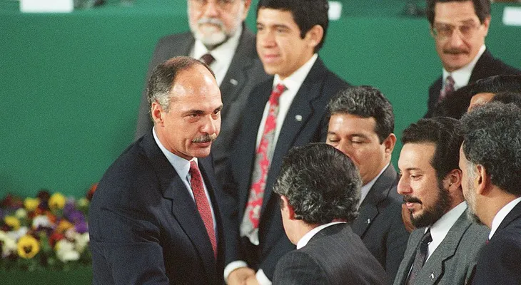 Lo que salió bien y lo que salió mal de proceso de paz de El Salvador 25 años después de su firma
