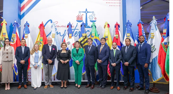 RD, foco del debate sobre competencia y transformación digital