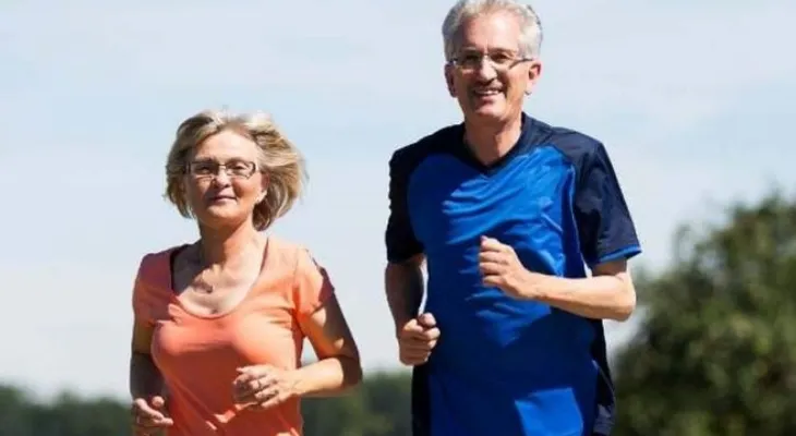Estar en forma reduce el riesgo de un ACV después de los 65