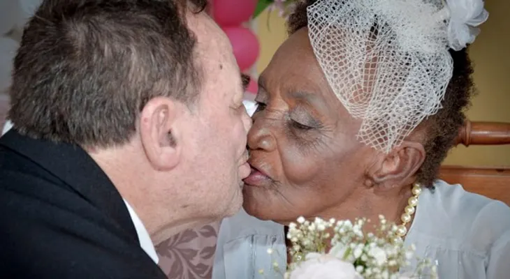 Amor sin edad: se casa a los 106 años con "un joven" de 66 años