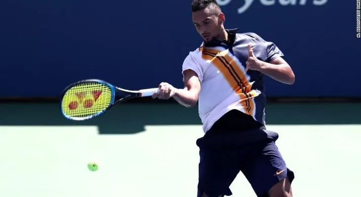 Polémica en el US Open por un árbitro baja al campo a animar a tenista que iba perdiendo y que acabó ganando el partido