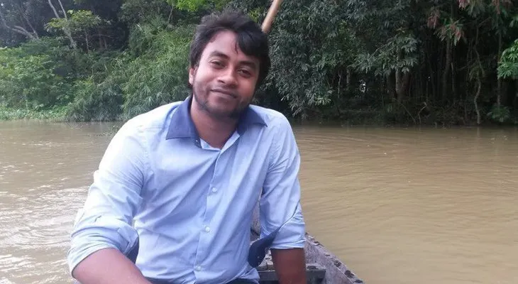 Asesinan en plena calle a otro escritor laico en Bangladesh