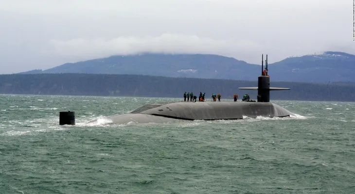 Armada Argentina aparta a 2 oficiales tras desaparición del submarino ARA San Juan