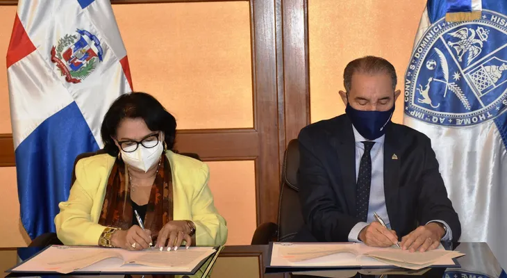 El Mescyt y la UASD acuerdan enviar 20 profesores a República Cuba para especializarse en Educación