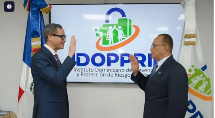 Juramentan ministro de Trabajo como presidente Consejo Directivo IDOPPRIL