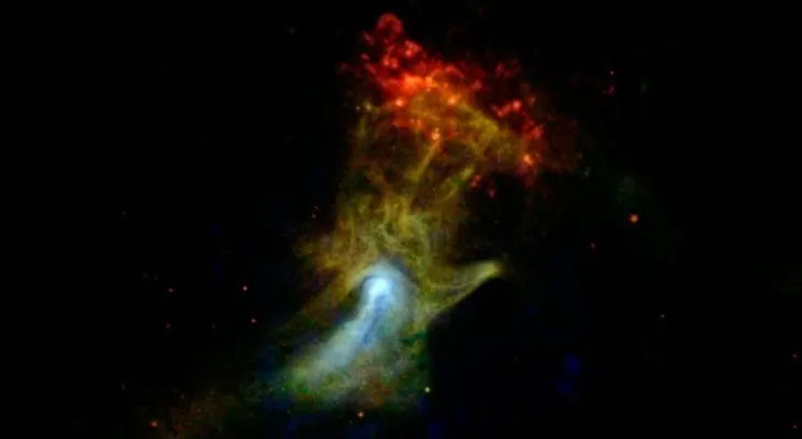 La NASA descubre una mano de Dios en el espacio profundo