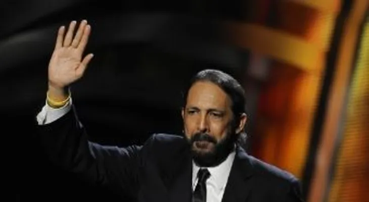 Juan Luis Guerra celebra el Grammy Latino al mejor álbum tropical con AsondeGuerra
