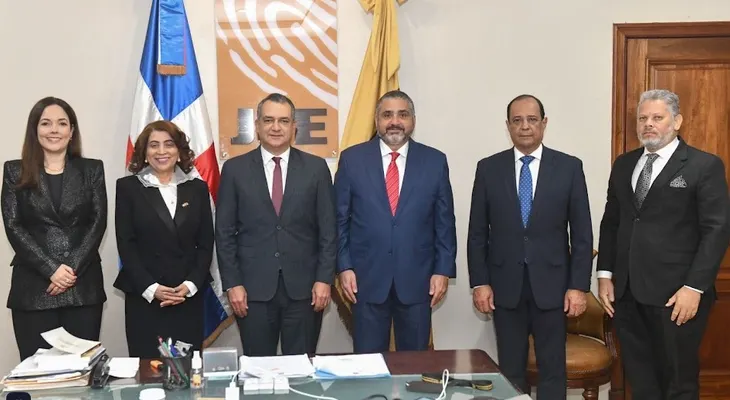 Pleno JCE socializará proyecto de nueva cédula con partidos políticos
