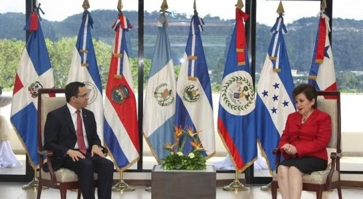 Delegación de RD asiste a actos de beatificación de monseñor Arnulfo Romero