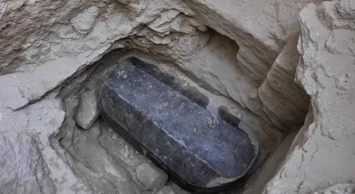 Arqueólogos descubren un misterioso sarcófago en Egipto