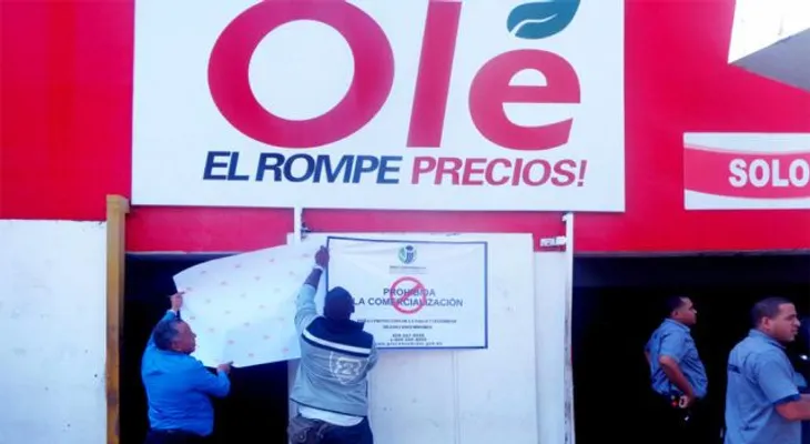 Proconsumidor cierra Hipermercado Ole de la Duarte, tras encontrar alimentos con heces fecales 