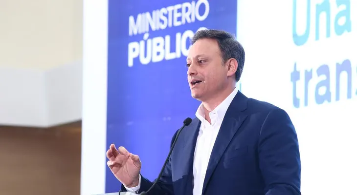 Procurador dispone un 25% de aumento salarial para personal del Ministerio Público