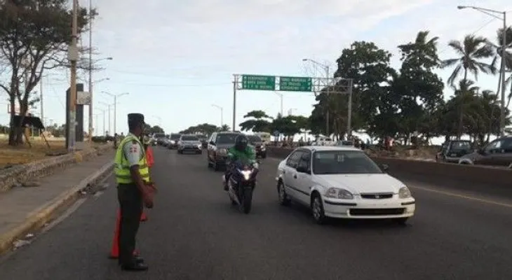 Amet realizó operativo de control de tránsito en autopistas
