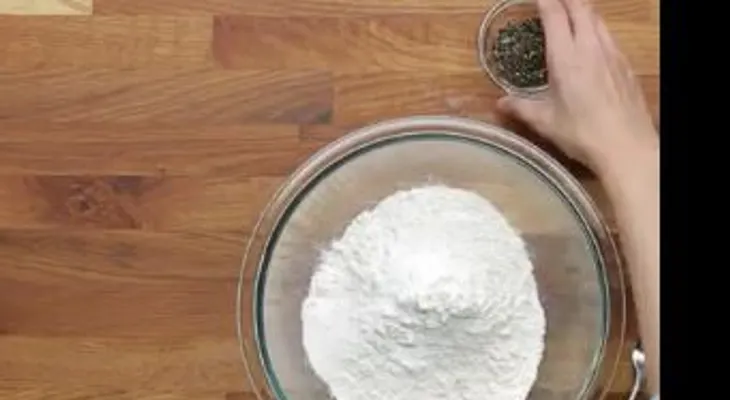 Chocolate relleno de mini tortas de aceite de oliva (VIDEO)