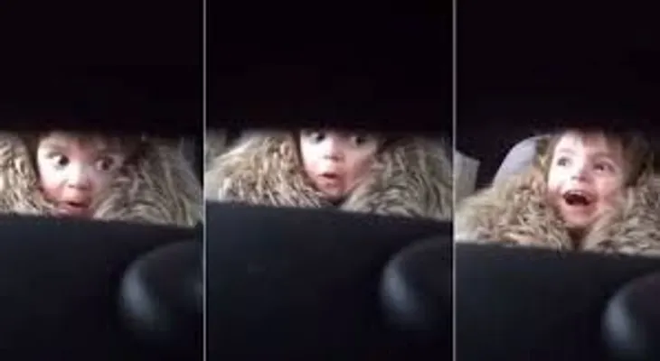 Niña experimenta emociones al escuchar la melodía de terror Tiburón (VIDEO)