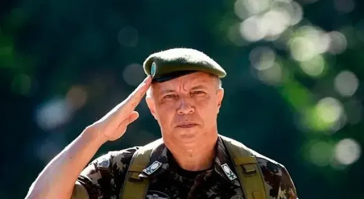 Lula destituye al comandante del Ejército brasileño
