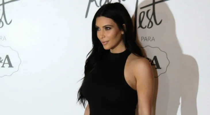 Kim Kardashian posó sin maquillaje