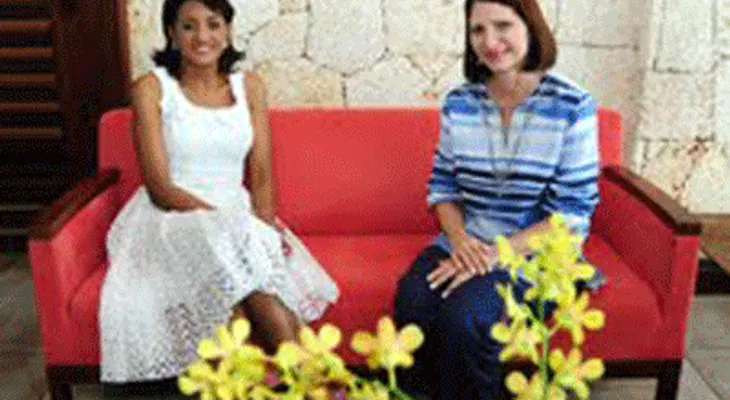 Primera Dama Cándida Montilla despide a su homóloga Linares de Martinelli