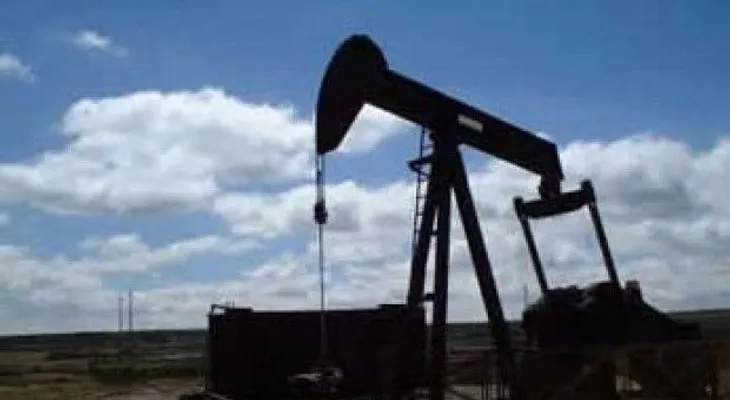 Barril de petróleo cierra debajo de US$60 por 1ra vez desde 2009