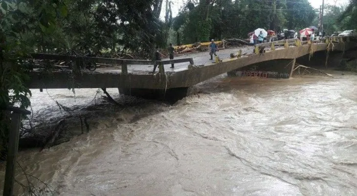 Colapso de puente de Jamao incomunica localidades en la provincia Espaillat