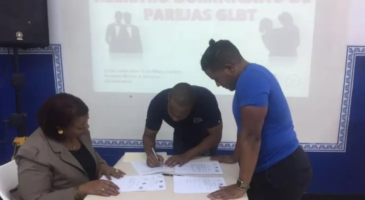 Sociedad civil da inicio al registro dominicano de parejas LGBT