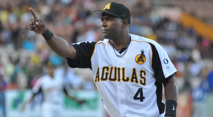Aguilas contratan a Miguel Tejada para su equipo técnico