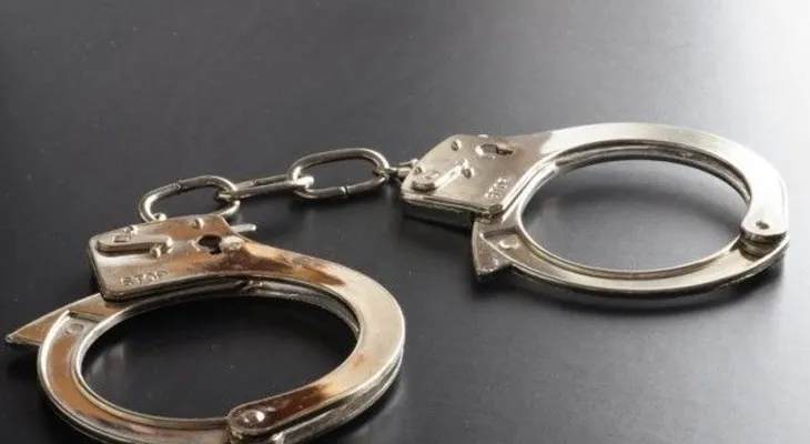 Captan a hombre teniendo sexo con el perro de su novia