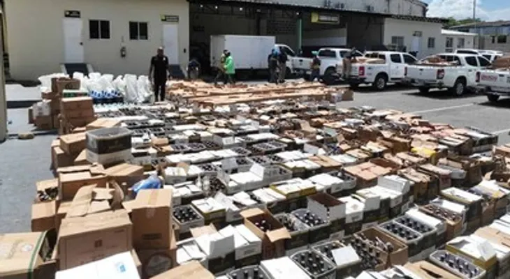 Desmantelan fábrica clandestina de bebidas alcohólicas adulteradas en San Cristóbal