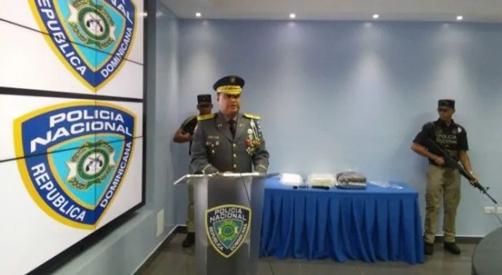 Interpol apresa hombre prófugo por homicidio al entrar al país