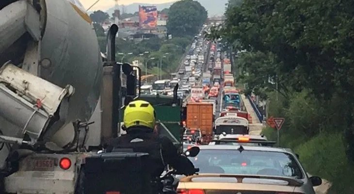 ¿Es posible liberar de atascos de tránsito a las ciudades? Una comunidad en Costa Rica intenta un cambio