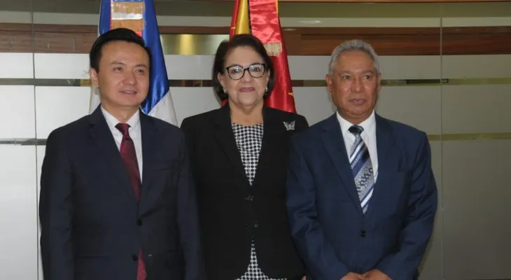 China dona 1 millón de dólares a RD para enfrentar la sequía en cordillera central