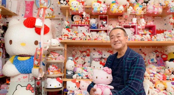 Este expolicía tiene la colección de Hello Kitty más grande del mundo