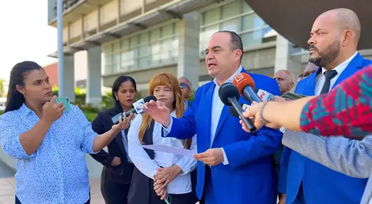 Se querellan contra ministro de Obras Públicas por "irregularidades" en ampliación de Autopista de San Isidro