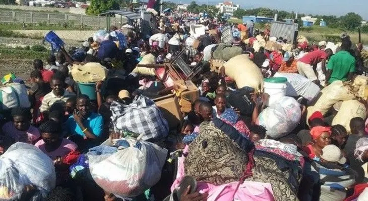 Empujones y trompadas durante mercado binacional en Dajabón