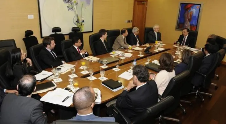Gobernador BC analiza con misión FMI comportamiento economía