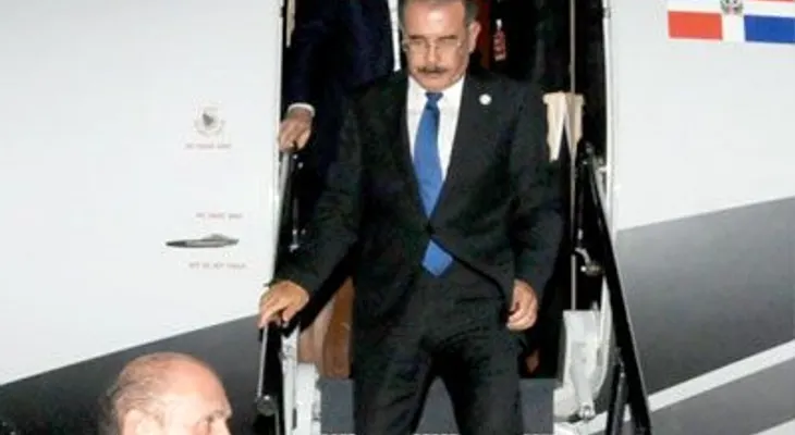 Danilo llega al país luego de participar en reunión del SICA