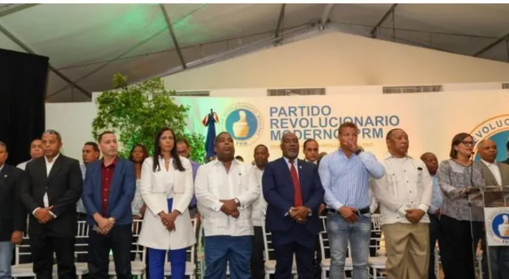 Peña Guaba se juramenta en el PRM, y dice trabajará "por la unidad opositora y el cambio"